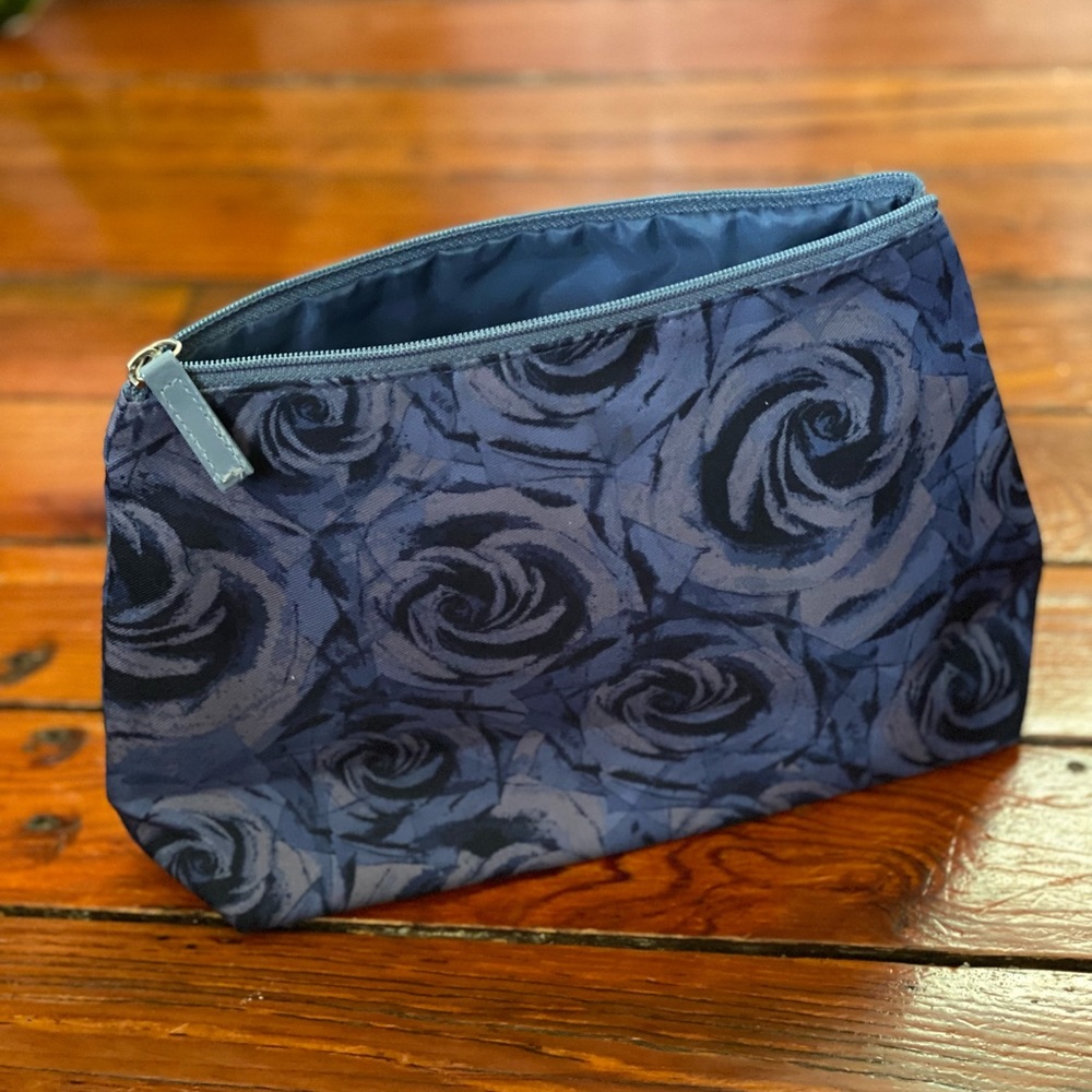 🧩 3/$20 Lancôme Cosmetic Bag Blue Floral